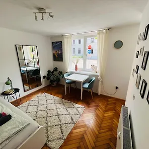 Paula's Cosy Place In The Center Of Apartment