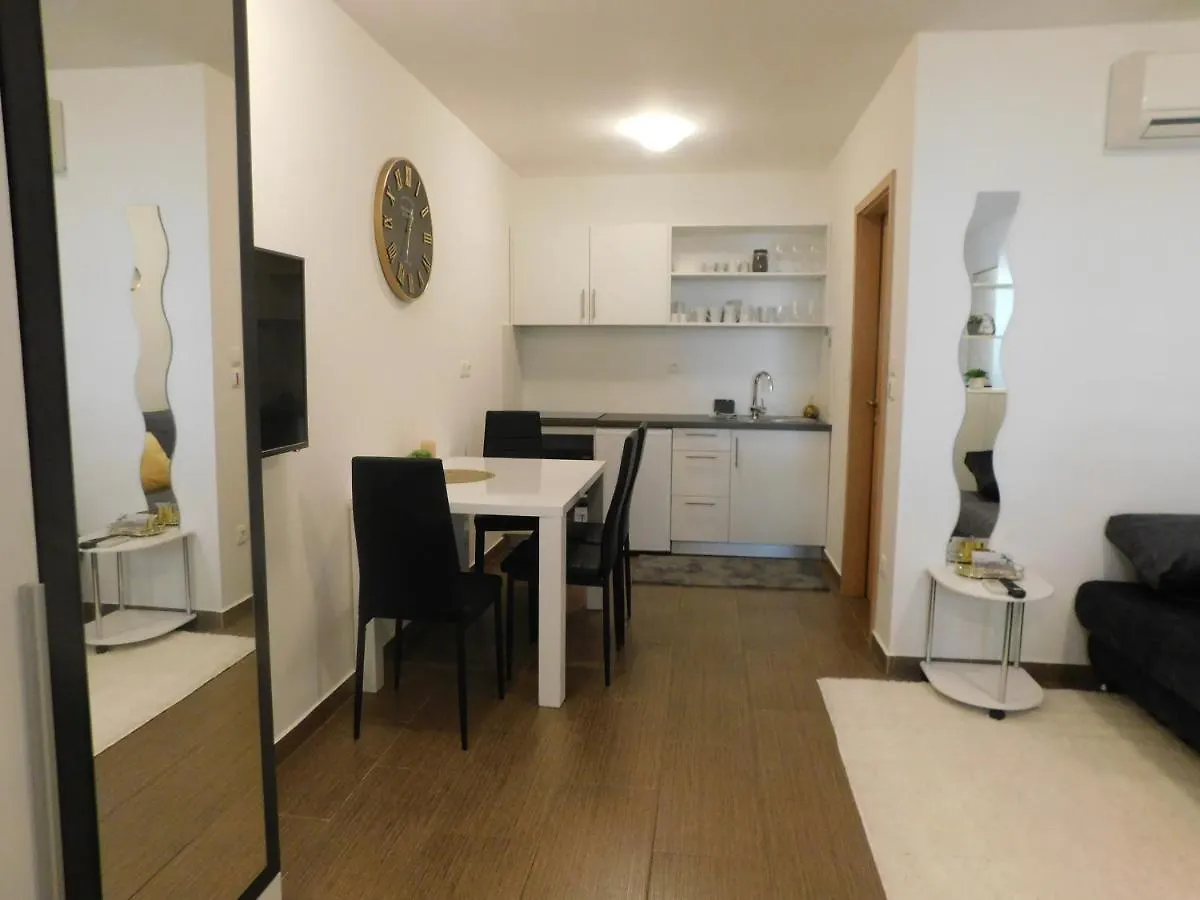 Modern Center Studio Under The Castle - Free Parking Apartment Ljubljana